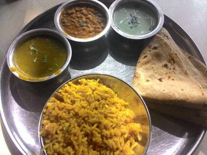 Modern Cafe Nashik Thali