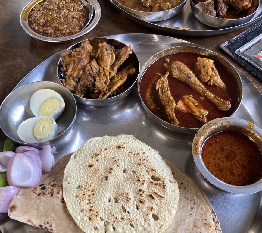 Hotel Vinayaka Mutton and Chicken Thali