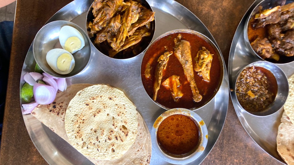 Chicken Thali at Vinayaka Nashik